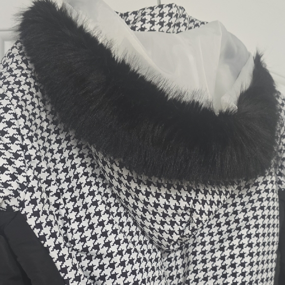 Stylish Elegant Black and White Houndstooth Snowsuit - Picture 5 of 10